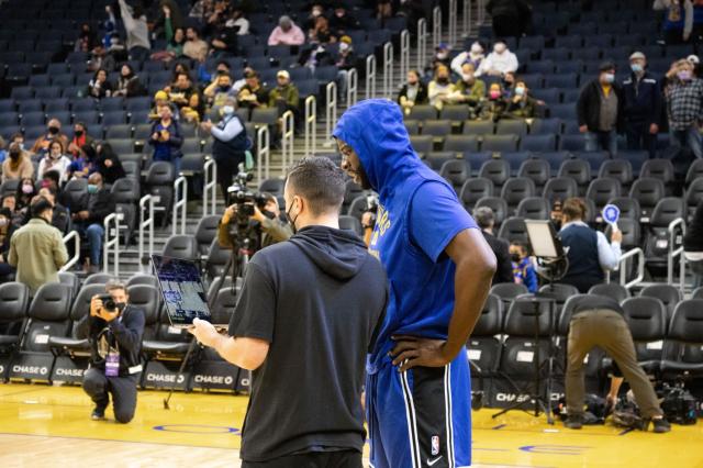 优直播直播平台-【现场】勇士迎英雄回家 库里状态回暖带队继续前进